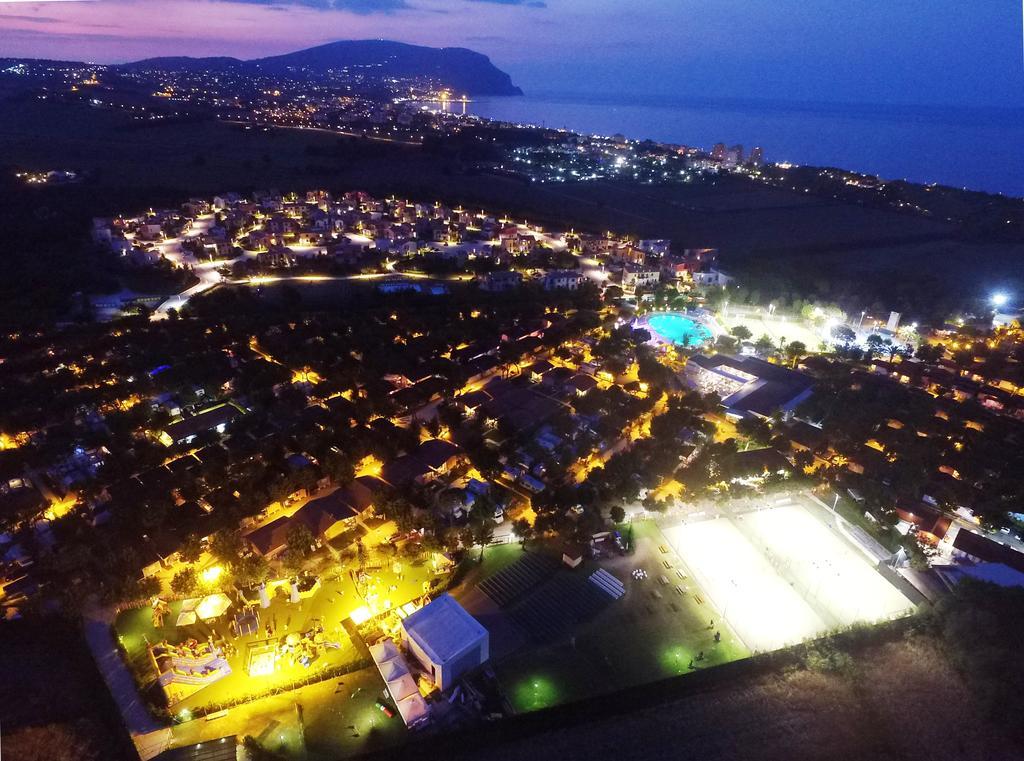 Numanablu Resort Sport Fun Kids 4 Stelle エクステリア 写真